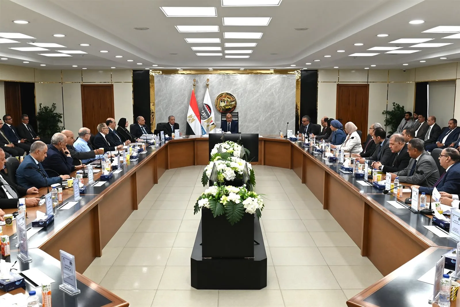 وزير قطاع الأعمال يوافق على ميزانية 2025-2026 بإيرادات تبلغ 74.1 مليار جنيه وصافي أرباح يصل إلى 21.6 مليار جنيه.