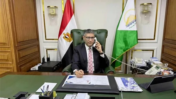 عبر الهاتف.. محافظ الجيزة يقدم التهاني للطلاب الأوائل في الثانوية العامة من أبناء المحافظة