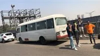 حادثة بين سيارة خاصة وأتوبيس فوق كوبرى 6 أكتوبر