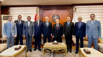 النائب العام يقوم بزيارة رئيس هيئة النيابة الإدارية لتهنئته بتعيينه الجديد.