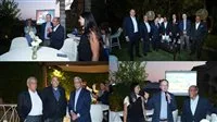 رئيس الجامعة البريطانية في مصر يقدّم تكريمًا للسفير جاريث بايلي تقديرًا لمساندته التعاون المشترك.