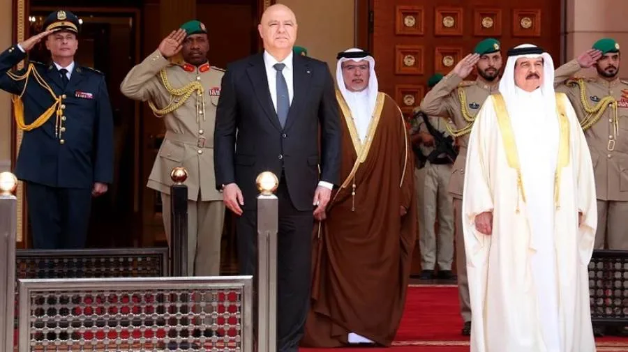 الملك البحريني يجتمع مع الرئيس اللبناني