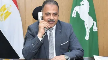 هاتفياً.. محافظ الشرقية يبارك للطالبة التي حصلت على المركز التاسع في الثانوية العامة