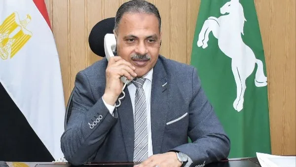 هاتفياً.. محافظ الشرقية يبارك للطالبة التي حصلت على المركز التاسع في الثانوية العامة هاتفياً.. محافظ الشرقية يبارك للطالبة التي حصلت على المركز التاسع في الثانوية العامة