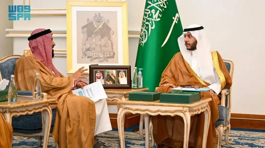 محافظ الطائف يرحب برئيس وأعضاء حاضنة الجمعيات. محافظ الطائف يرحب برئيس وأعضاء حاضنة الجمعيات.