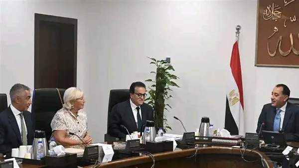 رئيس الوزراء يلتقي بممثلي العلامات التجارية العالمية لدعوتهم للاستثمار في مصر