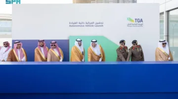 وزير النقل يُطلق المرحلة الأولى للتطبيق العملي للمركبات الذاتية القيادة.