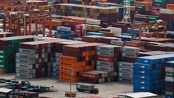 مفاوضات الاتحاد الأوروبي والولايات المتحدة تقترب من اتفاق على رسوم بنسبة 15% مفاوضات الاتحاد الأوروبي والولايات المتحدة تقترب من اتفاق على رسوم بنسبة 15%