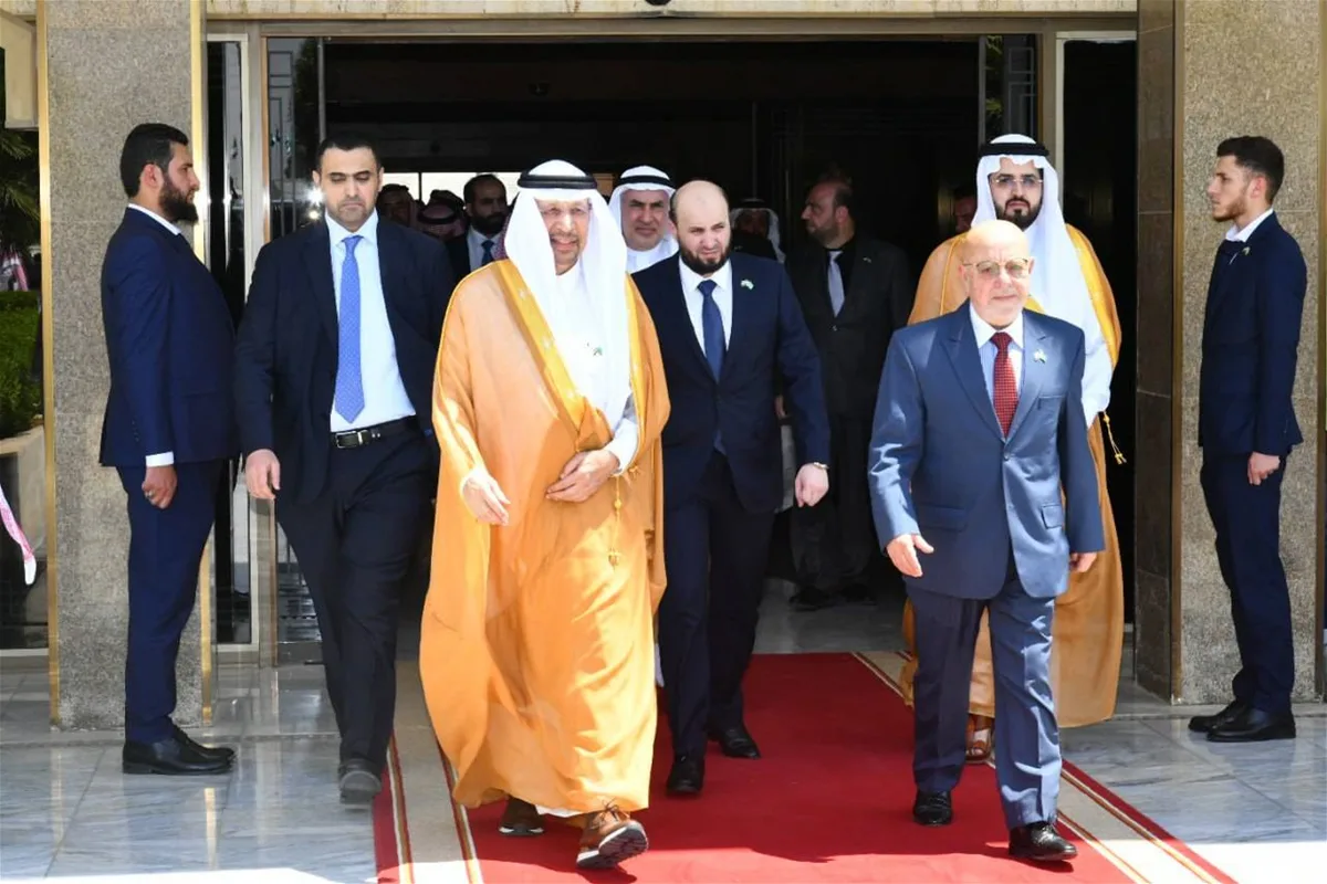 وفد سعودي رفيع المستوى يتوجه إلى دمشق.. فما السبب وراء الزيارة؟ وفد سعودي رفيع المستوى يتوجه إلى دمشق.. فما السبب وراء الزيارة؟