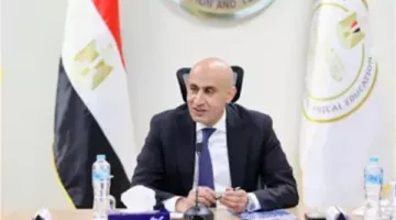 وزير التربية والتعليم يعلن استراتيجيات الوزارة للتصدي لظاهرة الكثافة: الفصل احتوى على 150 طالباً!
