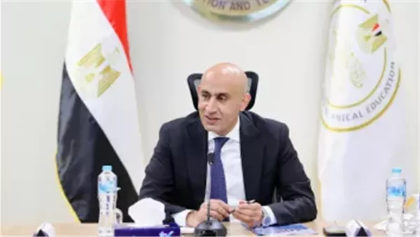 وزير التربية والتعليم يعلن استراتيجيات الوزارة للتصدي لظاهرة الكثافة: الفصل احتوى على 150 طالباً! وزير التربية والتعليم يعلن استراتيجيات الوزارة للتصدي لظاهرة الكثافة: الفصل احتوى على 150 طالباً!