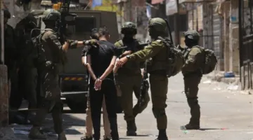 الضفة الغربية: الجيش الإسرائيلي يطلق النار على عدد من الفلسطينيين ويعرقل جهود إسعافهم.