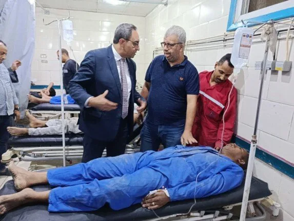 انهيار مظلة قيد الإنشاء في موقف نجع حمادي.. ومحافظ قنا يطلب إجراء تحقيق فوري