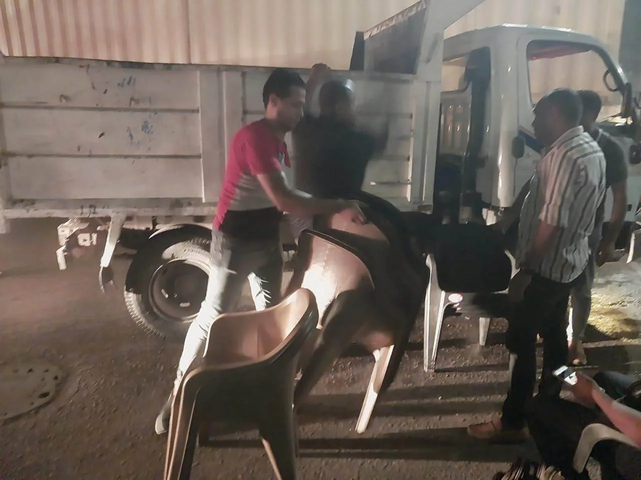 رئيس حي غرب يوجه بتنفيذ حملة مسائية لمراقبة التزام المحلات والكافيهات بمواعيد الإغلاق. رئيس حي غرب يوجه بتنفيذ حملة مسائية لمراقبة التزام المحلات والكافيهات بمواعيد الإغلاق.