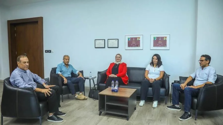 اتحاد الكرة يتعاون مع وزارة التعليم بشأن المشاركة في بطولة “كاف” للمدارس اتحاد الكرة يتعاون مع وزارة التعليم بشأن المشاركة في بطولة “كاف” للمدارس