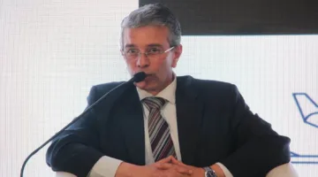 “رئيس الجمارك”: تسهيلات جمركية كخطوة جديدة من وزير المالية لاستعادة ثقة المستثمرين المحليين والدوليين.