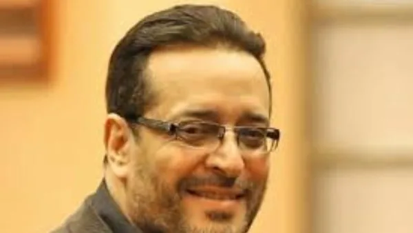 الشاعر إبراهيم عبدالفتاح يشارك قصة مضحكة مع الفنان الراحل علاء عبدالخالق الشاعر إبراهيم عبدالفتاح يشارك قصة مضحكة مع الفنان الراحل علاء عبدالخالق