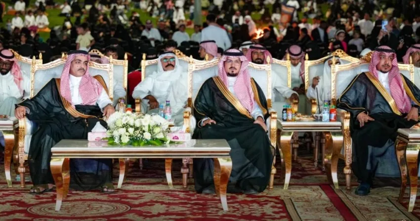 السواط يقوم بجولة في تلال الباحة ويطلق مهرجان العقيق السواط يقوم بجولة في تلال الباحة ويطلق مهرجان العقيق