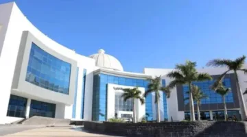 خصم 25%: تكاليف جامعة الريادة للعلوم والتكنولوجيا لعام 2025-2026