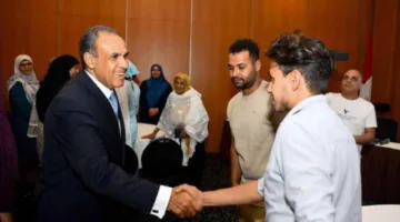 وزير الخارجية وشؤون الهجرة يجتمع مع الجالية المصرية في مالي