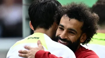 بعد سنوات من التنافس.. صلاح يوشك على إنهاء صراع مع خصمه التاريخي