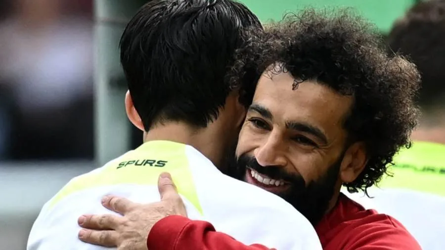 بعد سنوات من التنافس.. صلاح يوشك على إنهاء صراع مع خصمه التاريخي بعد سنوات من التنافس.. صلاح يوشك على إنهاء صراع مع خصمه التاريخي