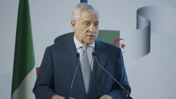 وزير الخارجية الإيطالي يطالب بتخفيض قيمة اليورو لمواجهة الرسوم الجمركية التي فرضها ترامب