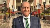 الجامعة البريطانية في مصر تهنئ الدكتور محمد إسماعيل بفوزه بجائزة الدولة للرواد.