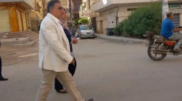 جولة غير متوقعة في طلخا.. محافظ الدقهلية يثني على جهود عمال النظافة ويأمر بإزالة مخالفات البرج.