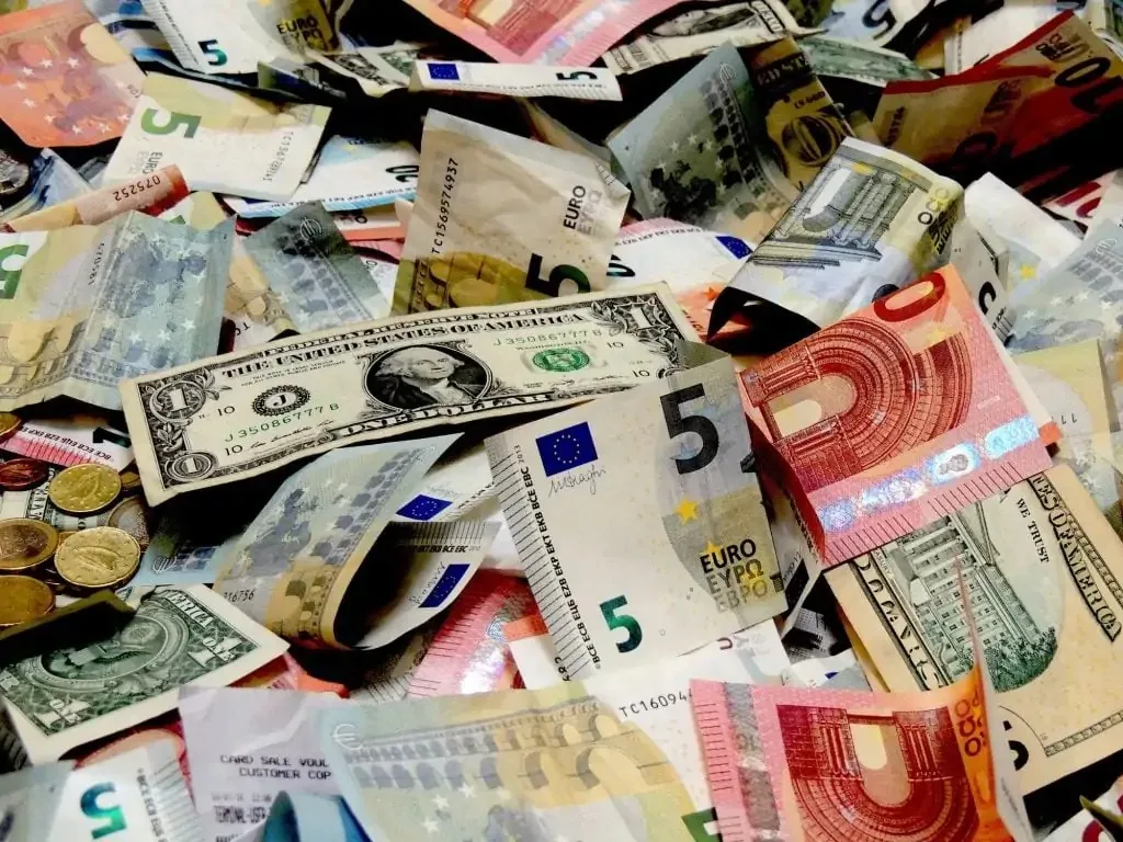 أسعار العملات العربية والأجنبية ليوم الخميس 24 يوليو 2025: استقرار واضح في السوق أسعار العملات العربية والأجنبية ليوم الخميس 24 يوليو 2025: استقرار واضح في السوق