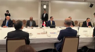 وزير الاستثمار والتجارة الخارجية يناقش تعزيز التعاون الاقتصادي مع رجال الأعمال اليابانيين في طوكيو