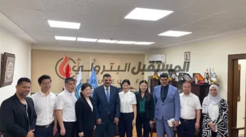 وفد جيولوجي من الصين يزور هيئة الثروة المعدنية ويجتمع مع ياسر رمضان