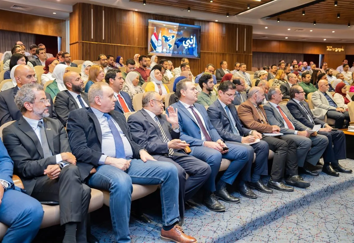 إنبي تعزز التواصل بين الإدارات وتدعم الشفافية مع موظفيها.