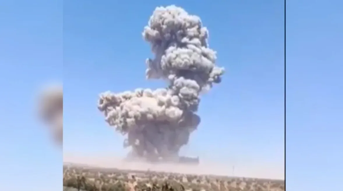 للمرة الثانية في يوليو.. انفجار غامض يضرب مدينة إدلب السورية (فيديو) للمرة الثانية في يوليو.. انفجار غامض يضرب مدينة إدلب السورية (فيديو)