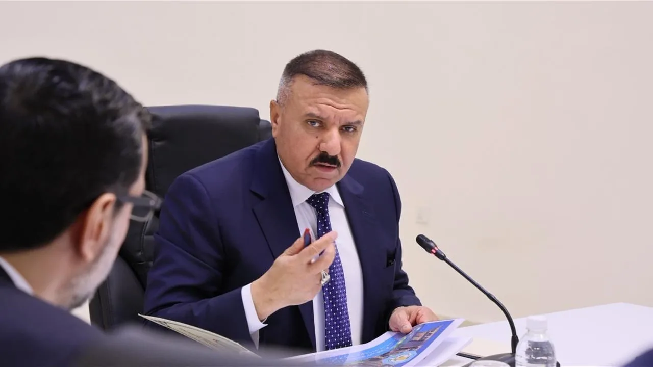 وزير الداخلية يوجه بتطبيق نظام إلكتروني حديث لمواجهة التلاعب في سجلات السلامة