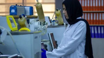 «فحص بقايا المبيدات» يتلقى العينات ويرسل النتائج لأكثر من 800 عينة خلال عطلة يوليو