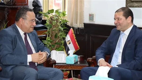 رئيس جامعة الإسكندرية يلتقي نائب رئيس هيئة التأمين الصحي الشامل لمناقشة تنفيذ النظام الجديد