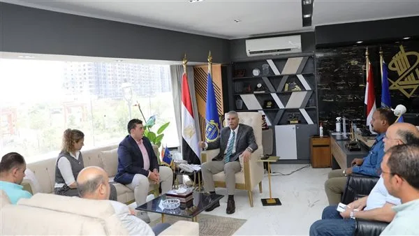 محافظ أسوان يثني على الأعمال المُنجزة من قبل لجنة استعادة أراضي الدولة محافظ أسوان يثني على الأعمال المُنجزة من قبل لجنة استعادة أراضي الدولة