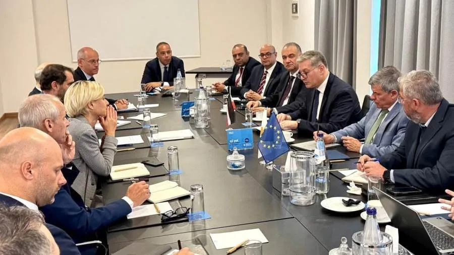 وزير البترول يلتقي وزير الطاقة والتجارة والصناعة القبرصي في نيقوسيا عاصمة قبرص