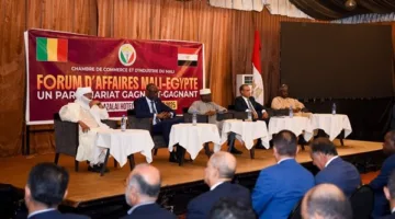 وزير الخارجية والهجرة يدشّن منتدى الأعمال “المصري – المالي” لتطوير التعاون الاقتصادي والاستثماري