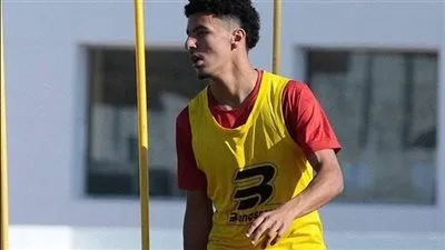 الزمالك يفكر في التعاقد مع اللاعب المغربي أيمن ترازي بعد تقديمه ليانيك فيريرا. الزمالك يفكر في التعاقد مع اللاعب المغربي أيمن ترازي بعد تقديمه ليانيك فيريرا.
