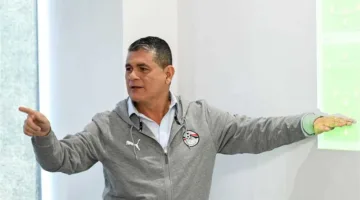 أوسكار رويز يلتحق بمعسكر حكام تقنية “VAR” عقب انتهاء عطلته