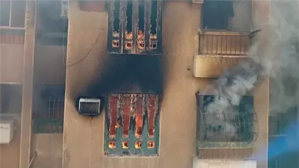 الفريق الجنائي يتفقد حريقاً في مبنى مكون من 4 طوابق بمنشأة القناطر الفريق الجنائي يتفقد حريقاً في مبنى مكون من 4 طوابق بمنشأة القناطر