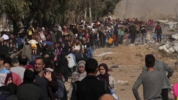 “الحرازين”: الضغوط الداخلية تدفع نتنياهو لاستمرار مفاوضات وقف إطلاق النار في غزة “الحرازين”: الضغوط الداخلية تدفع نتنياهو لاستمرار مفاوضات وقف إطلاق النار في غزة