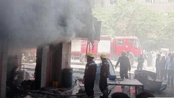 حريق في مطعم فطائر بباب الشعرية حريق في مطعم فطائر بباب الشعرية