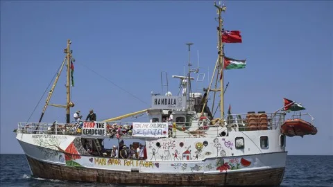 تحالف أسطول الحرية: فقدان الاتصال بسفينة “حنظلة” تحالف أسطول الحرية: فقدان الاتصال بسفينة “حنظلة”