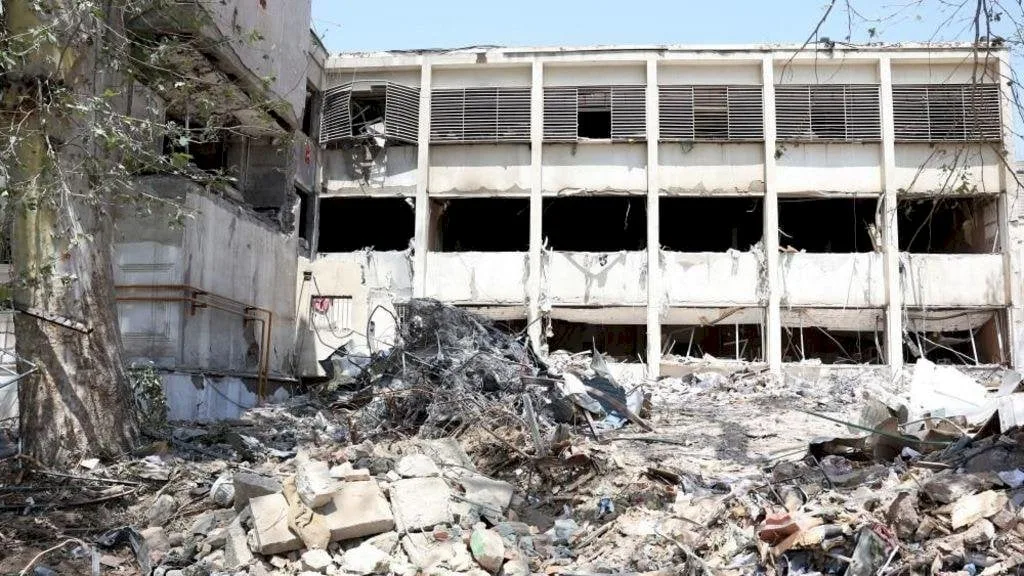 شهادات عن أوضاع “غير إنسانية” .. معتقلو إيفين يُحوّلون إلى جحيم جديد بعد الهجمات الإسرائيلية شهادات عن أوضاع “غير إنسانية” .. معتقلو إيفين يُحوّلون إلى جحيم جديد بعد الهجمات الإسرائيلية