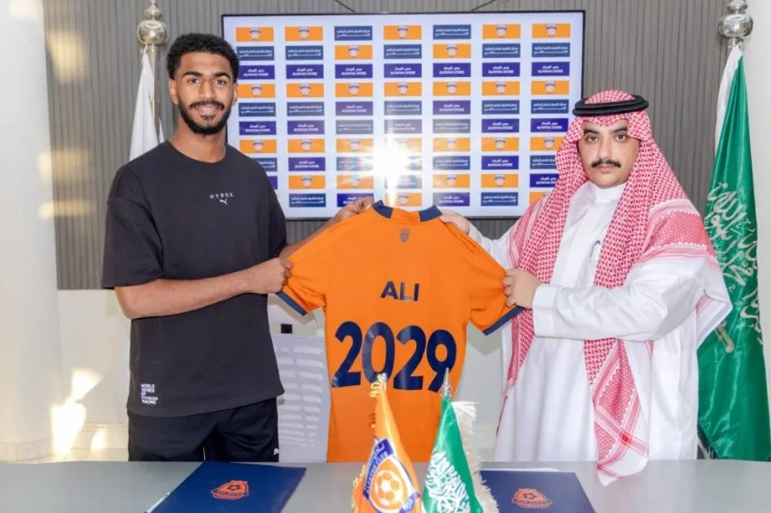 الفيحاء يتعاقد مع المدافع علي النخلي حتى عام 2029 الفيحاء يتعاقد مع المدافع علي النخلي حتى عام 2029