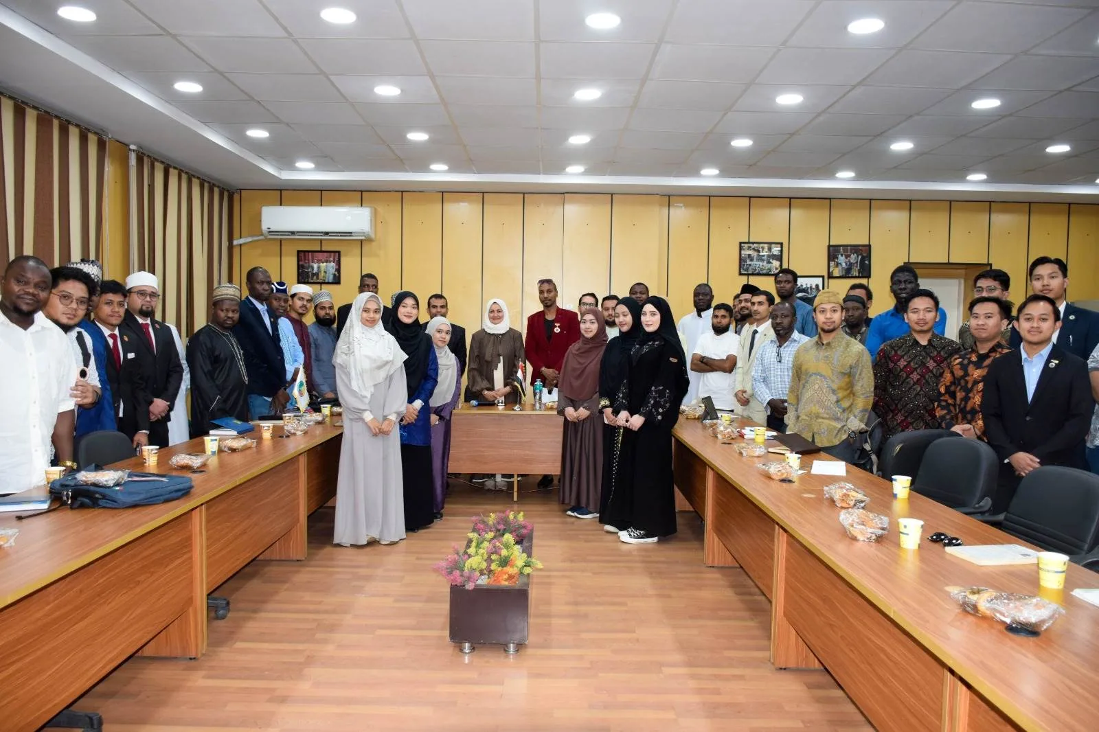 حضور ممثلي 21 دولة.. مستشارة شيخ الأزهر تجتمع برؤساء الاتحادات الطلابية للطلبة الوافدين حضور ممثلي 21 دولة.. مستشارة شيخ الأزهر تجتمع برؤساء الاتحادات الطلابية للطلبة الوافدين