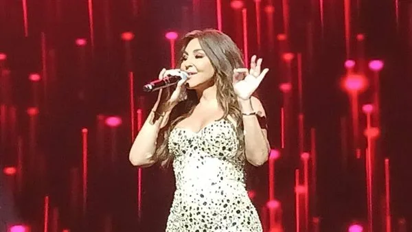 إليسا تثير حماس جمهور جدة في أمسية موسيقية فريدة إليسا تثير حماس جمهور جدة في أمسية موسيقية فريدة